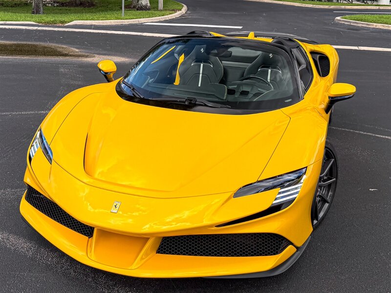 2024 Ferrari SF90 Spider - Photo 7 - Bonita Springs, FL 34134