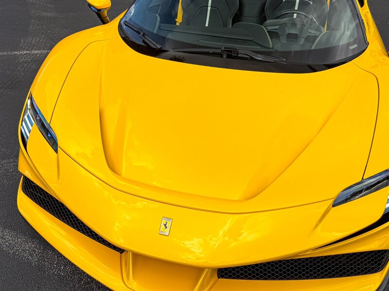 2024 Ferrari SF90 Spider - Photo 4 - Bonita Springs, FL 34134
