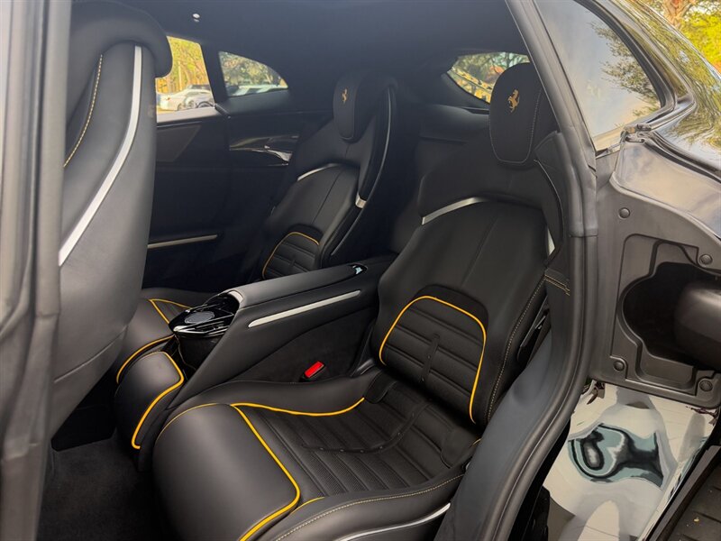2023 Ferrari Purosangue   - Photo 27 - Bonita Springs, FL 34134
