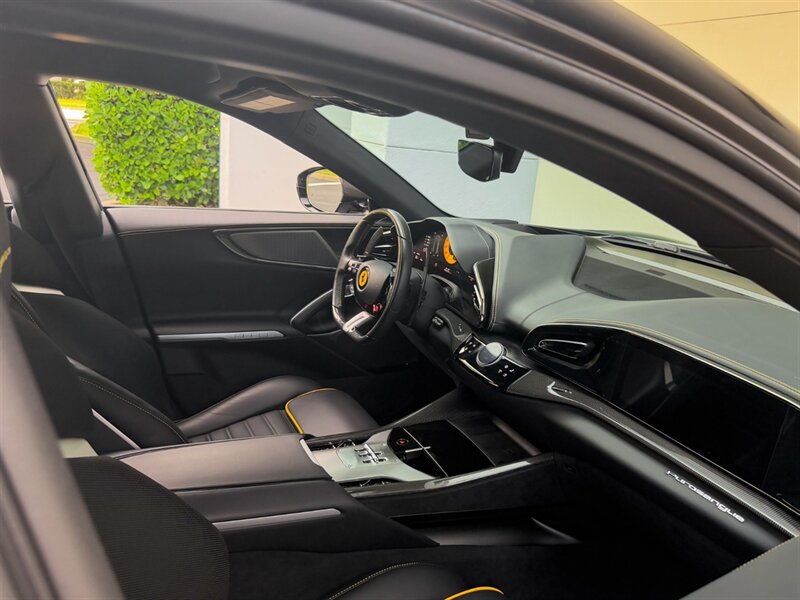 2023 Ferrari Purosangue   - Photo 31 - Bonita Springs, FL 34134