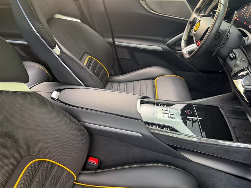 2023 Ferrari Purosangue   - Photo 39 - Bonita Springs, FL 34134