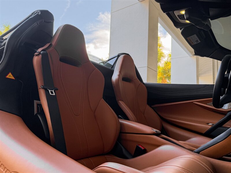 2022 McLaren 720S Spider - Photo 32 - Bonita Springs, FL 34134