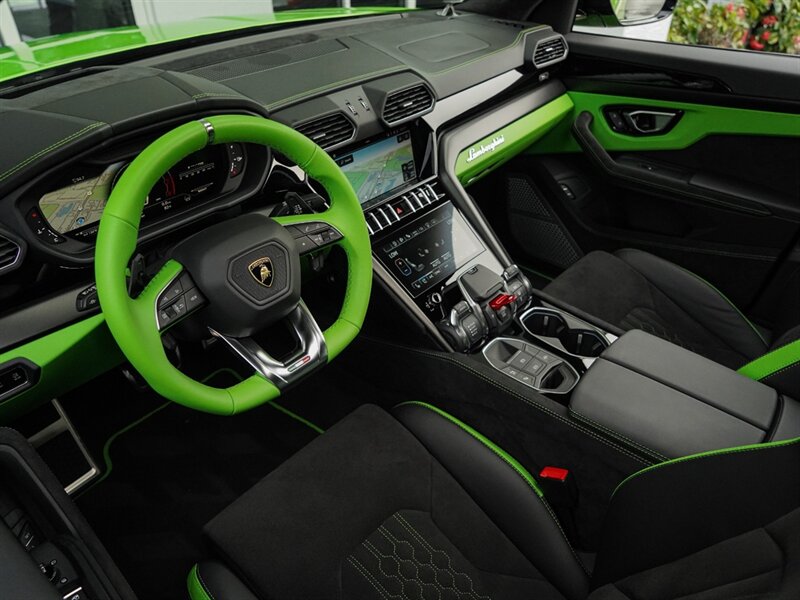 2023 Lamborghini Urus S   - Photo 2 - Bonita Springs, FL 34134