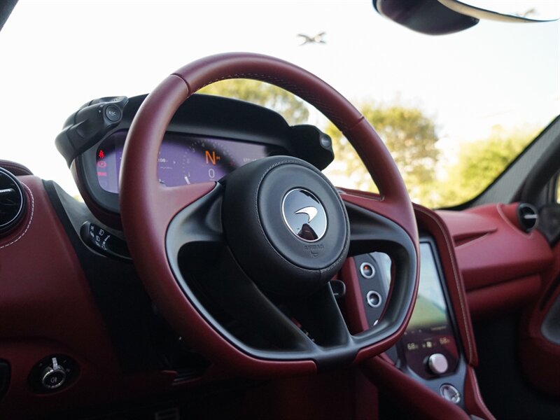 2024 McLaren 750S Spider - Photo 15 - Bonita Springs, FL 34134