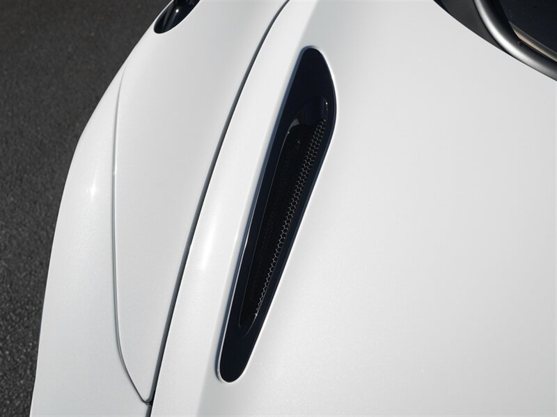 2024 McLaren 750S Spider - Photo 8 - Bonita Springs, FL 34134