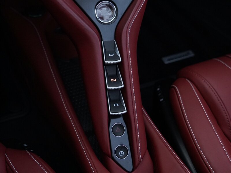 2024 McLaren 750S Spider - Photo 20 - Bonita Springs, FL 34134