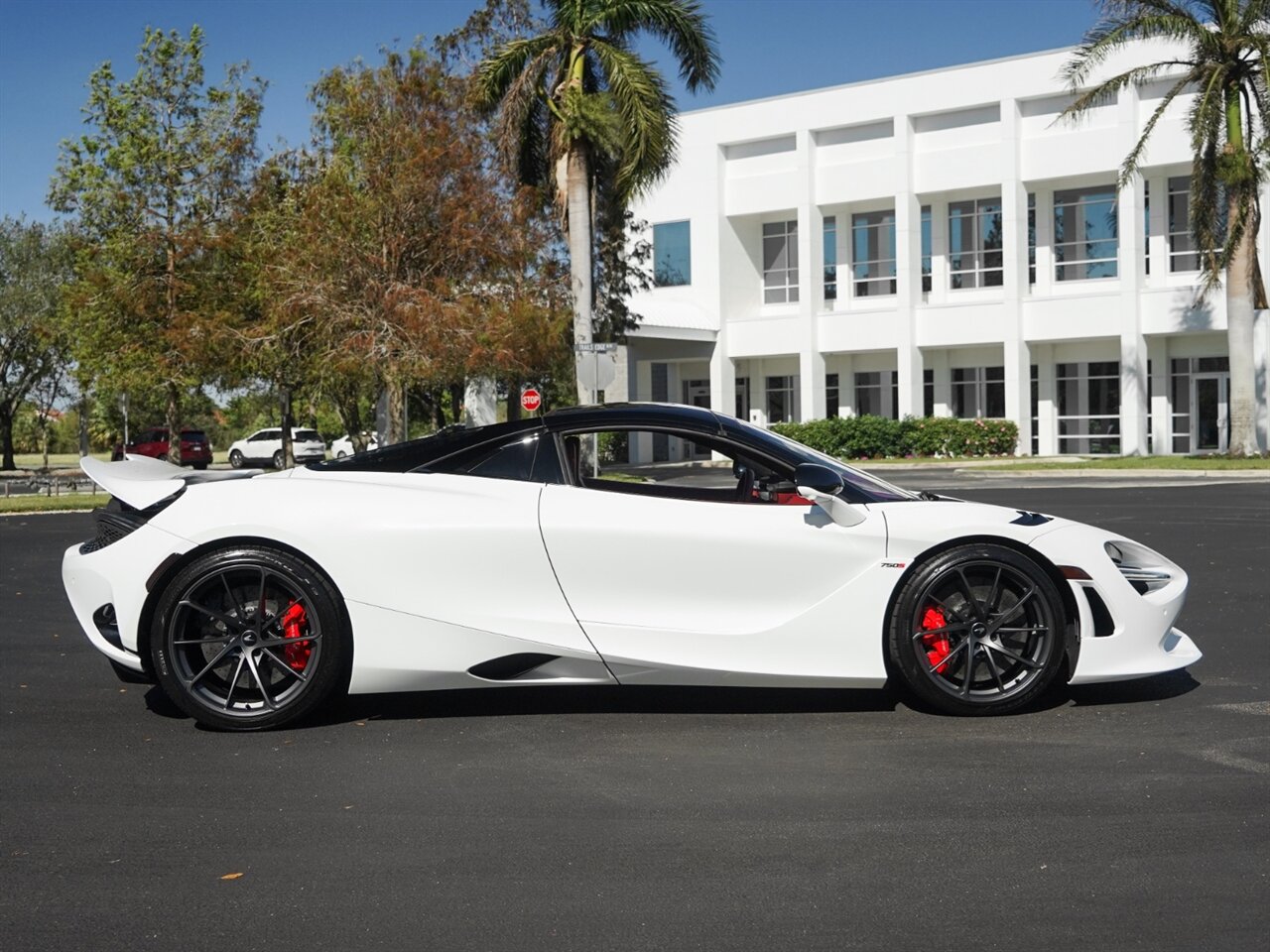 2024 McLaren 750S Spider   - Photo 71 - Bonita Springs, FL 34134