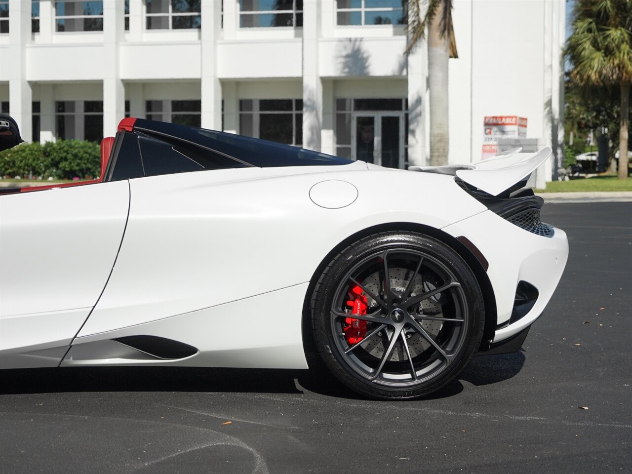 2024 McLaren 750S Spider   - Photo 38 - Bonita Springs, FL 34134