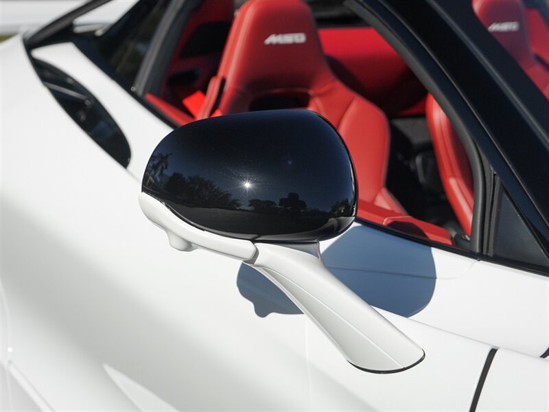 2024 McLaren 750S Spider - Photo 64 - Bonita Springs, FL 34134