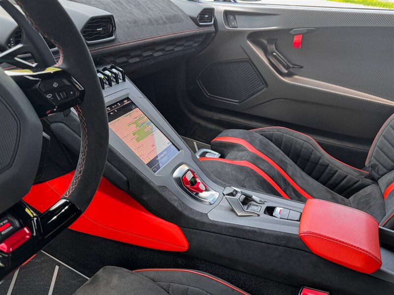 2023 Lamborghini Huracan STO   - Photo 14 - Bonita Springs, FL 34134