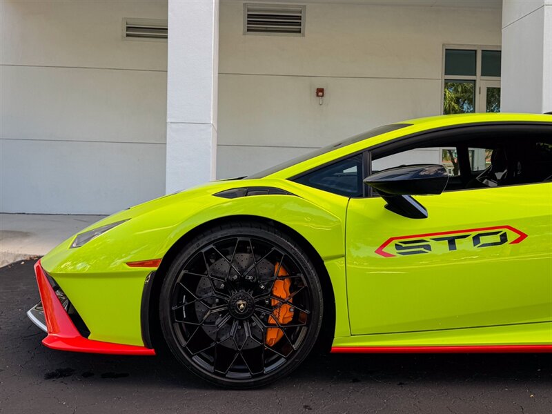 2023 Lamborghini Huracan STO   - Photo 42 - Bonita Springs, FL 34134