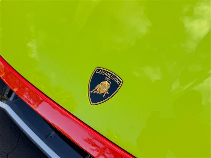 2023 Lamborghini Huracan STO   - Photo 4 - Bonita Springs, FL 34134