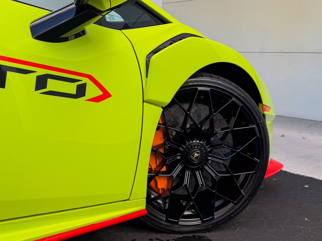 2023 Lamborghini Huracan STO photo 52