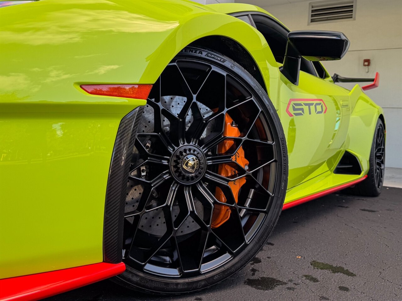 2023 Lamborghini Huracan STO photo 60