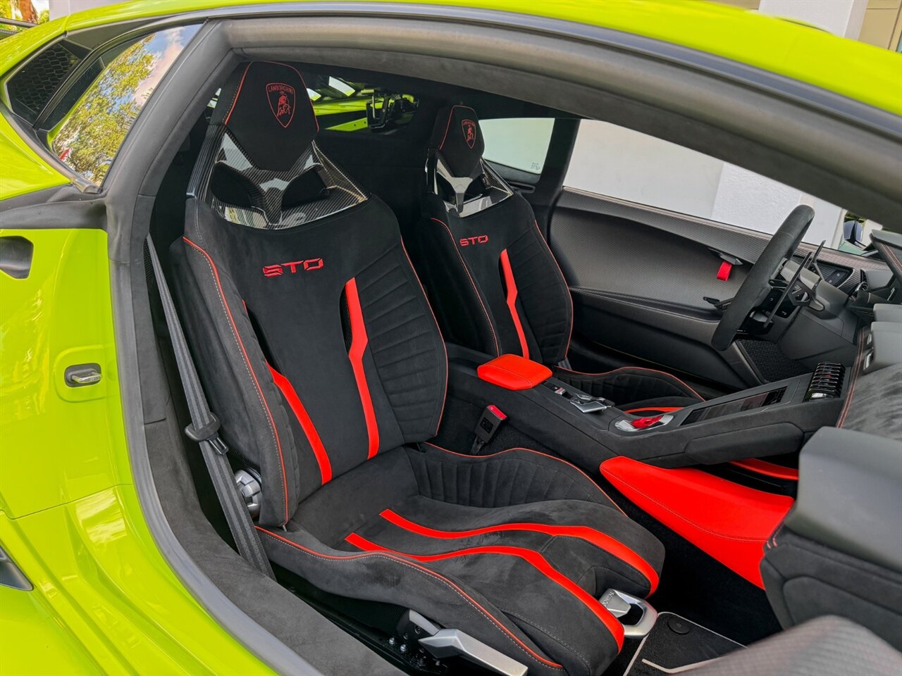 2023 Lamborghini Huracan STO photo 26