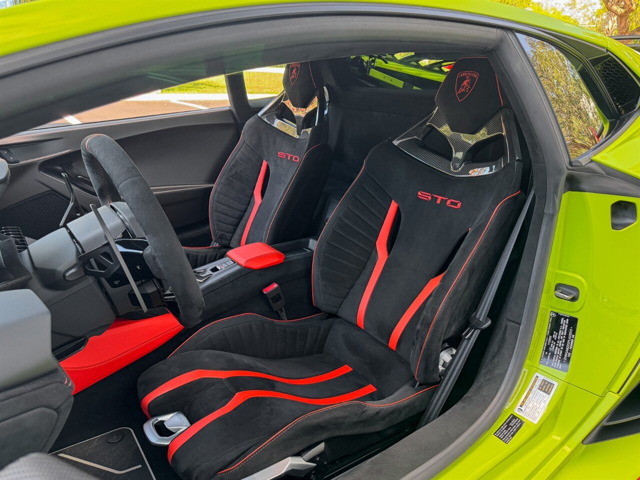 2023 Lamborghini Huracan STO photo 17