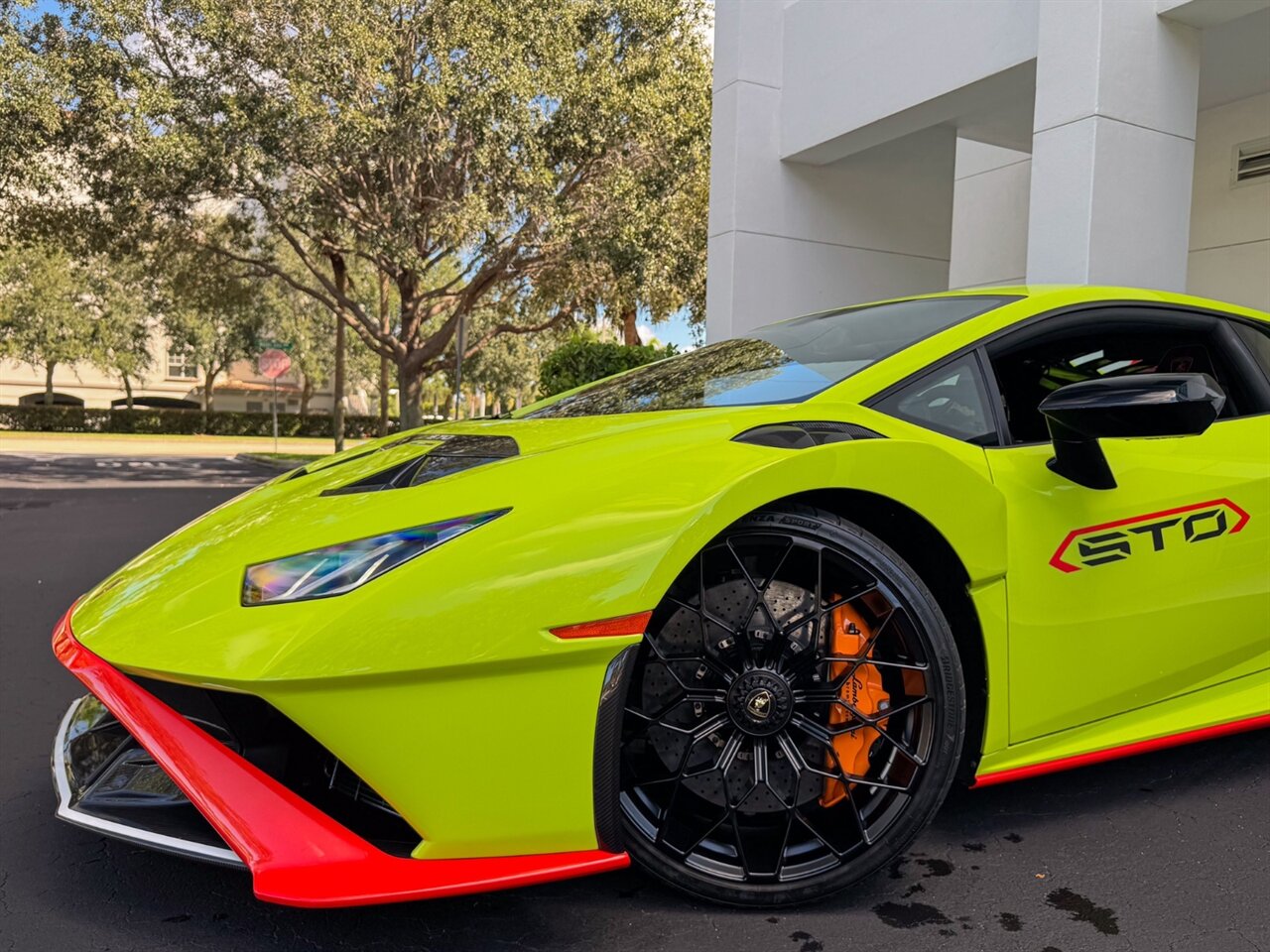 2023 Lamborghini Huracan STO photo 10