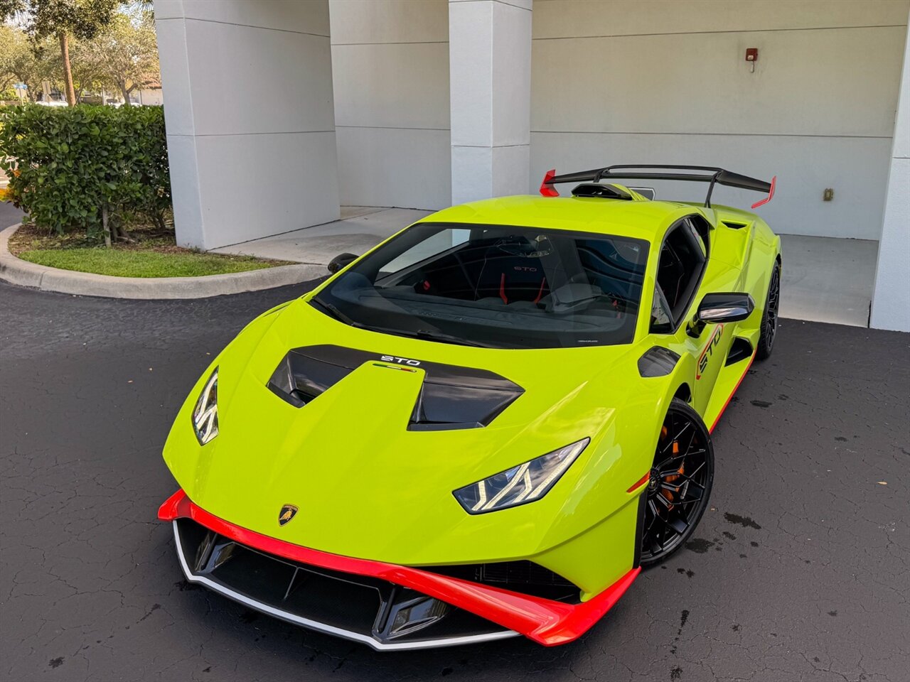 2023 Lamborghini Huracan STO photo 7