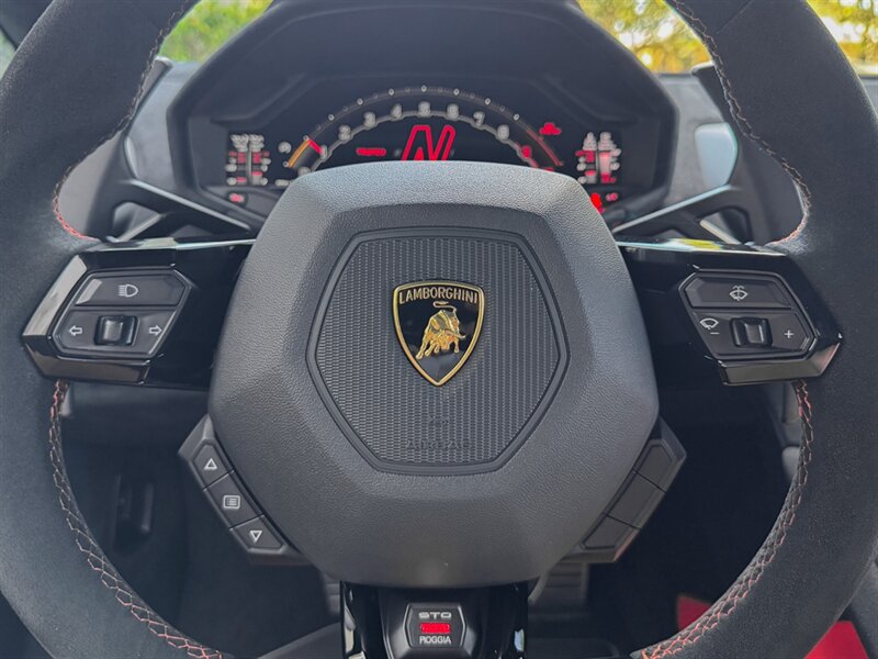 2023 Lamborghini Huracan STO   - Photo 30 - Bonita Springs, FL 34134
