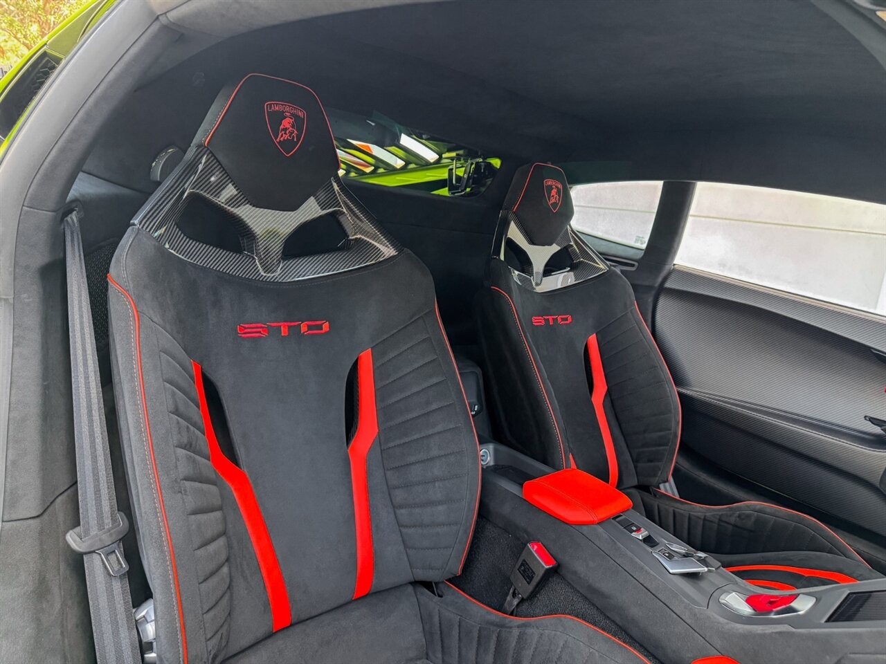 2023 Lamborghini Huracan STO photo 27