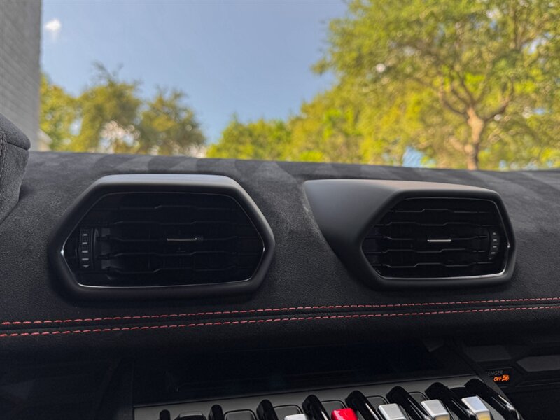 2023 Lamborghini Huracan STO   - Photo 15 - Bonita Springs, FL 34134