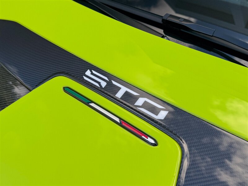 2023 Lamborghini Huracan STO   - Photo 5 - Bonita Springs, FL 34134