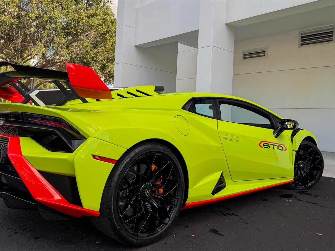 2023 Lamborghini Huracan STO photo 51