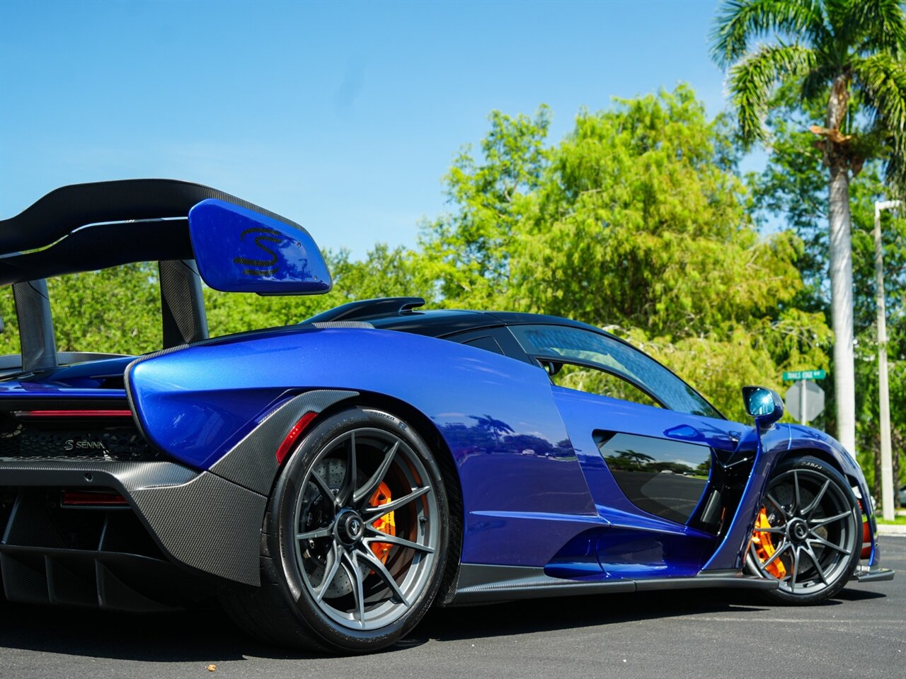 2019 McLaren Senna - Photo 56 - Bonita Springs, FL 34134