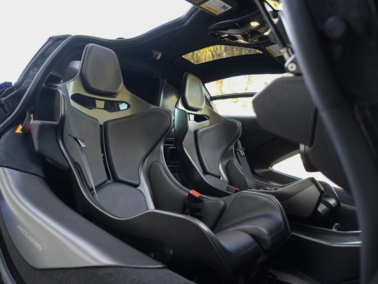 2019 McLaren Senna - Photo 30 - Bonita Springs, FL 34134