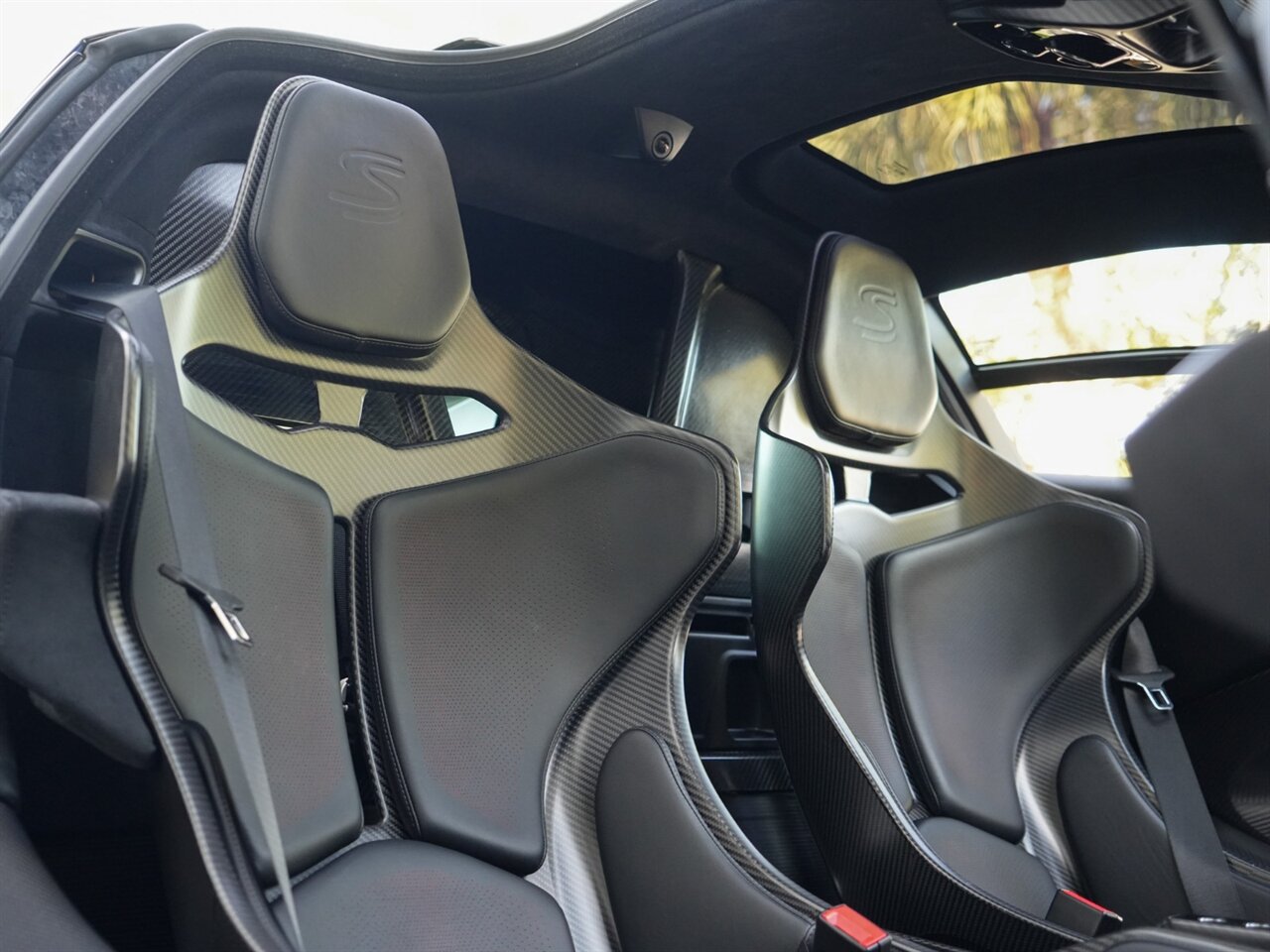 2019 McLaren Senna - Photo 31 - Bonita Springs, FL 34134