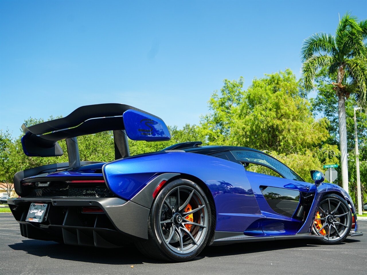 2019 McLaren Senna - Photo 55 - Bonita Springs, FL 34134