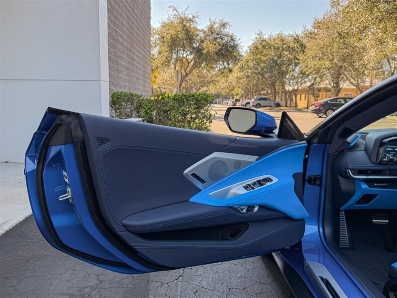 2024 Chevrolet Corvette Stingray - Photo 18 - Bonita Springs, FL 34134