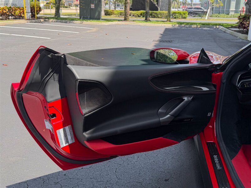 2021 Ferrari SF90 Stradale   - Photo 23 - Bonita Springs, FL 34134