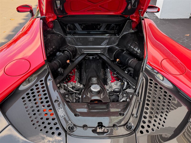 2021 Ferrari SF90 Stradale   - Photo 36 - Bonita Springs, FL 34134