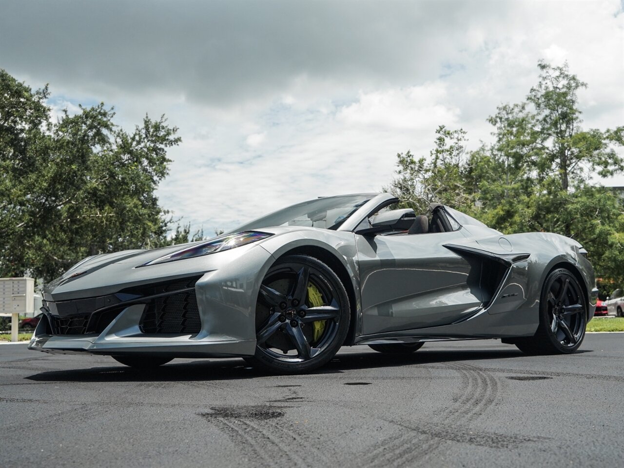 2024 Chevrolet Corvette Z06   - Photo 12 - Bonita Springs, FL 34134