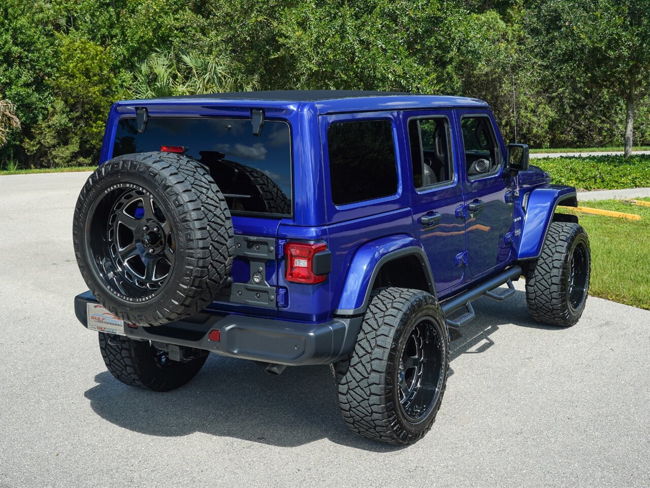 2019 Jeep Wrangler Unlimited Sahara   - Photo 30 - Bonita Springs, FL 34134