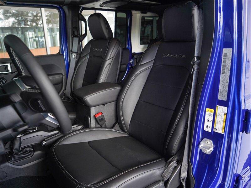 2019 Jeep Wrangler Unlimited Sahara - Photo 9 - Bonita Springs, FL 34134