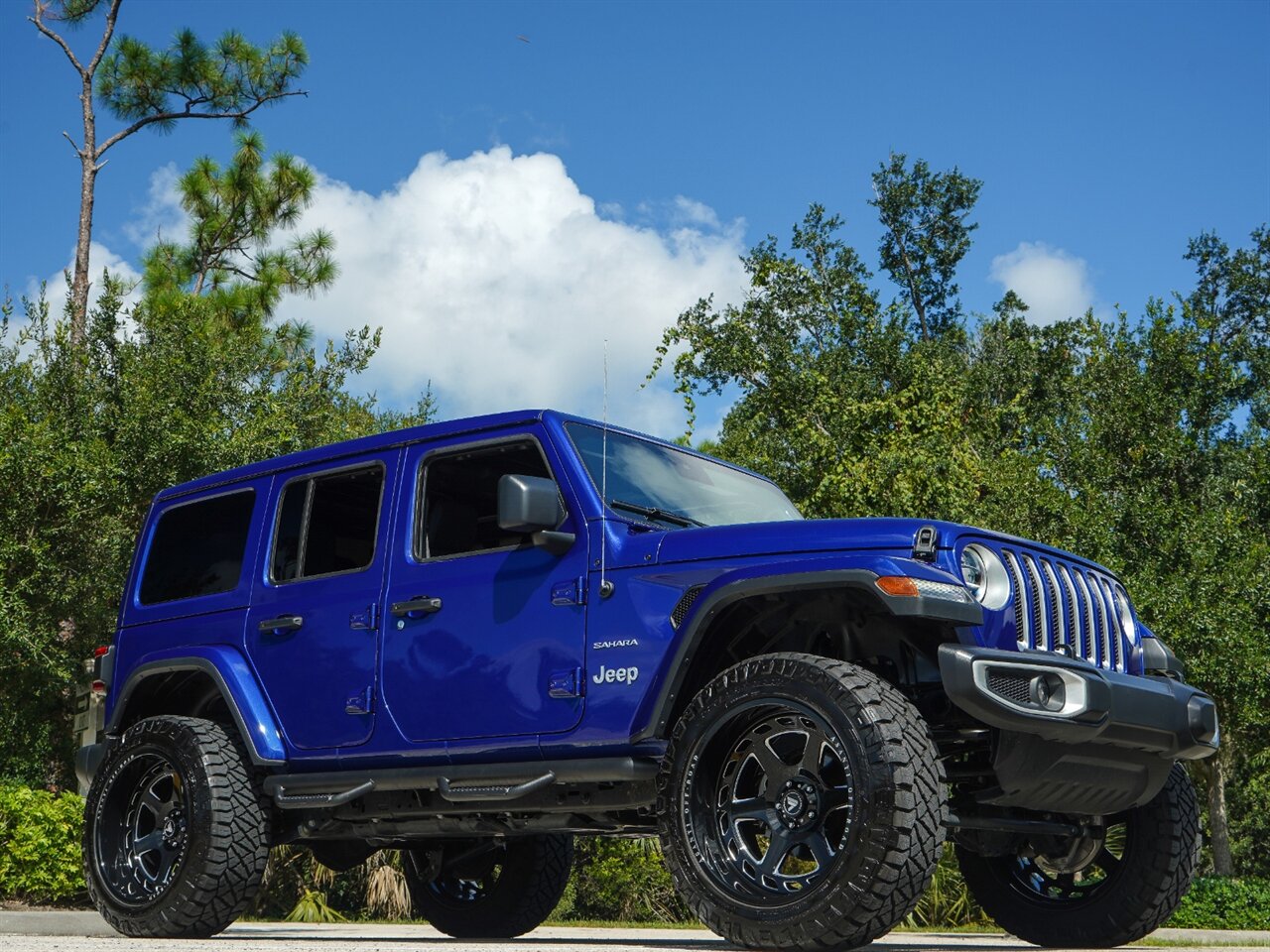 2019 Jeep Wrangler Unlimited Sahara   - Photo 23 - Bonita Springs, FL 34134