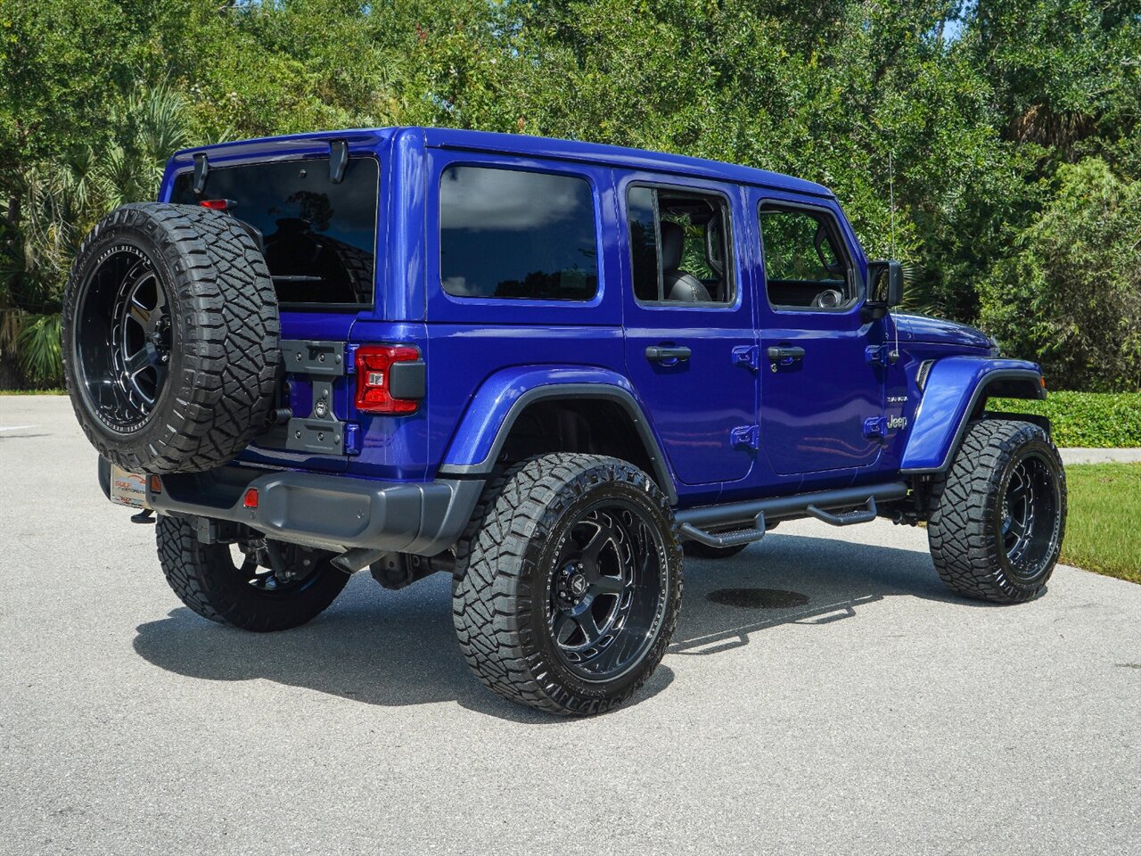 2019 Jeep Wrangler Unlimited Sahara   - Photo 31 - Bonita Springs, FL 34134