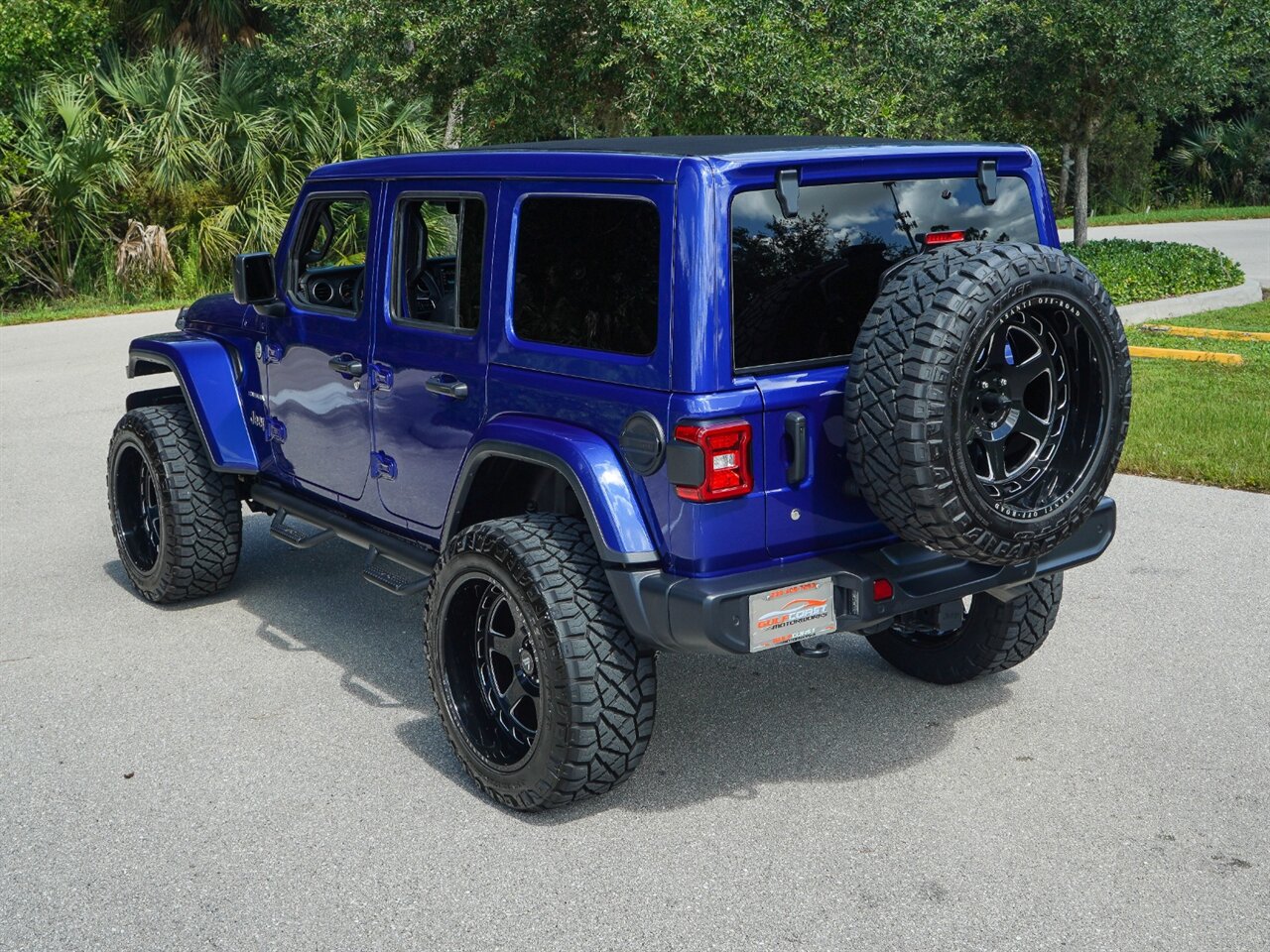 2019 Jeep Wrangler Unlimited Sahara   - Photo 39 - Bonita Springs, FL 34134