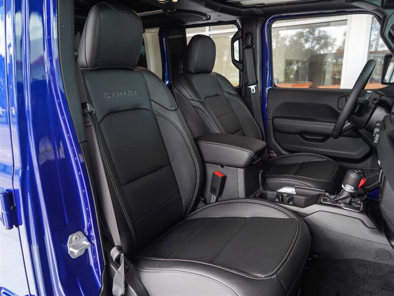 2019 Jeep Wrangler Unlimited Sahara - Photo 14 - Bonita Springs, FL 34134