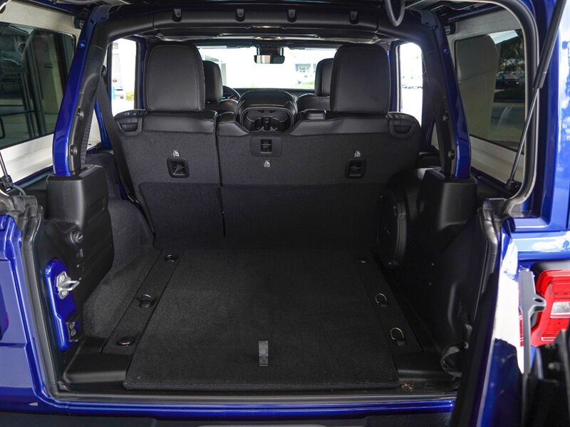 2019 Jeep Wrangler Unlimited Sahara - Photo 17 - Bonita Springs, FL 34134