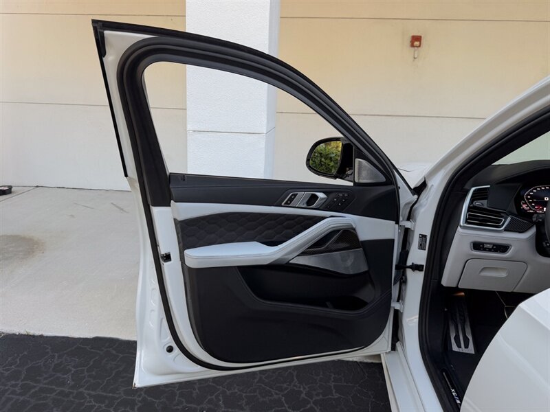 2020 BMW X6 M Competition - Photo 22 - Bonita Springs, FL 34134