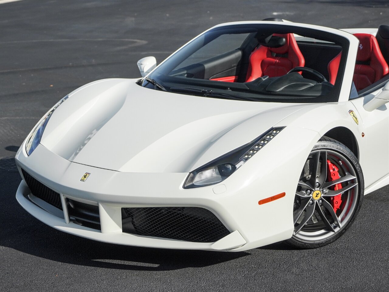 2018 Ferrari 488 Spider   - Photo 9 - Bonita Springs, FL 34134