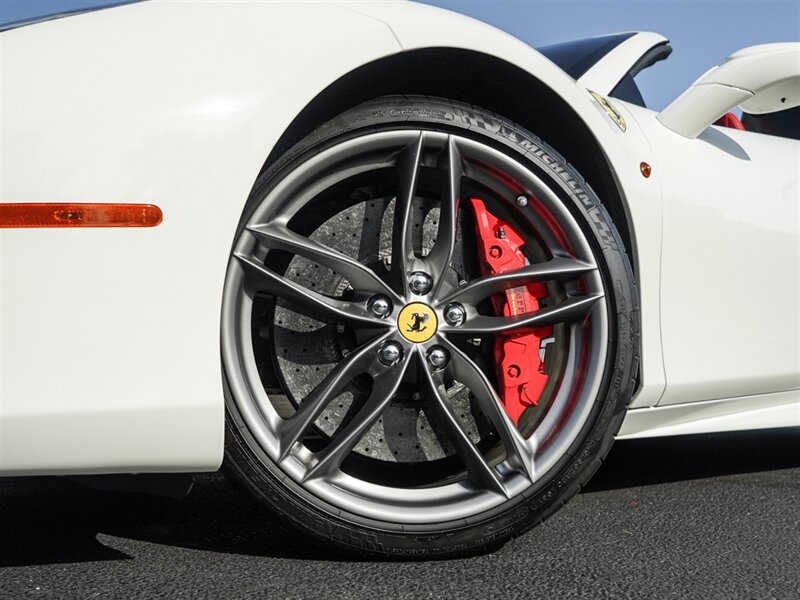 2018 Ferrari 488 Spider - Photo 12 - Bonita Springs, FL 34134
