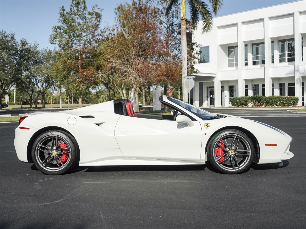 2018 Ferrari 488 Spider   - Photo 66 - Bonita Springs, FL 34134