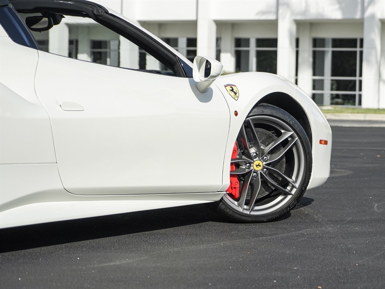 2018 Ferrari 488 Spider   - Photo 63 - Bonita Springs, FL 34134