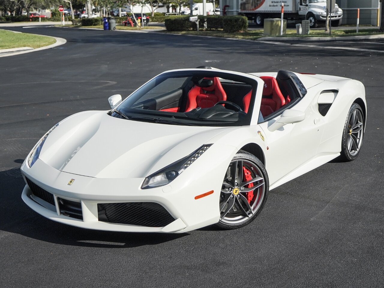 2018 Ferrari 488 Spider   - Photo 10 - Bonita Springs, FL 34134