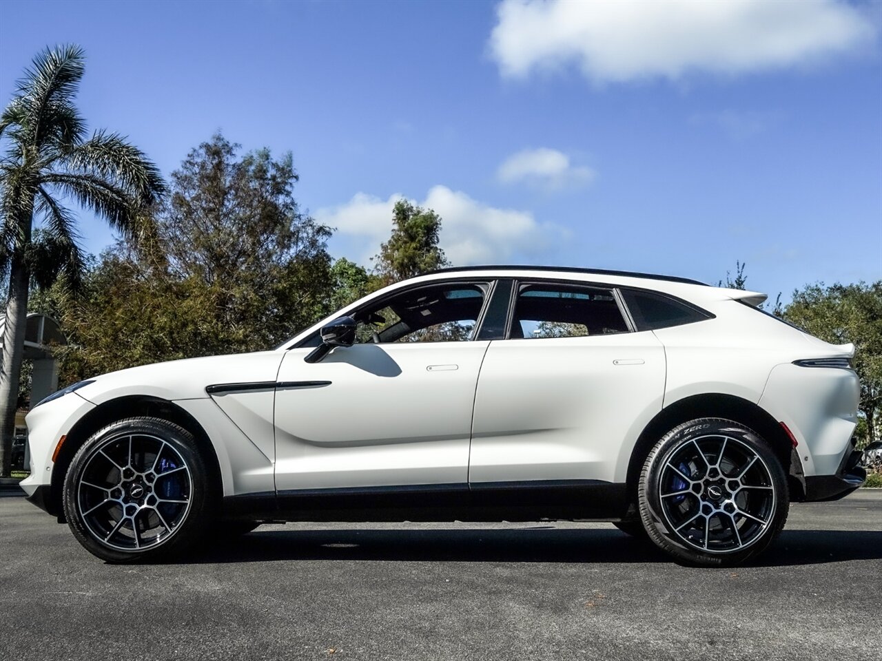 2021 Aston Martin DBX   - Photo 32 - Bonita Springs, FL 34134