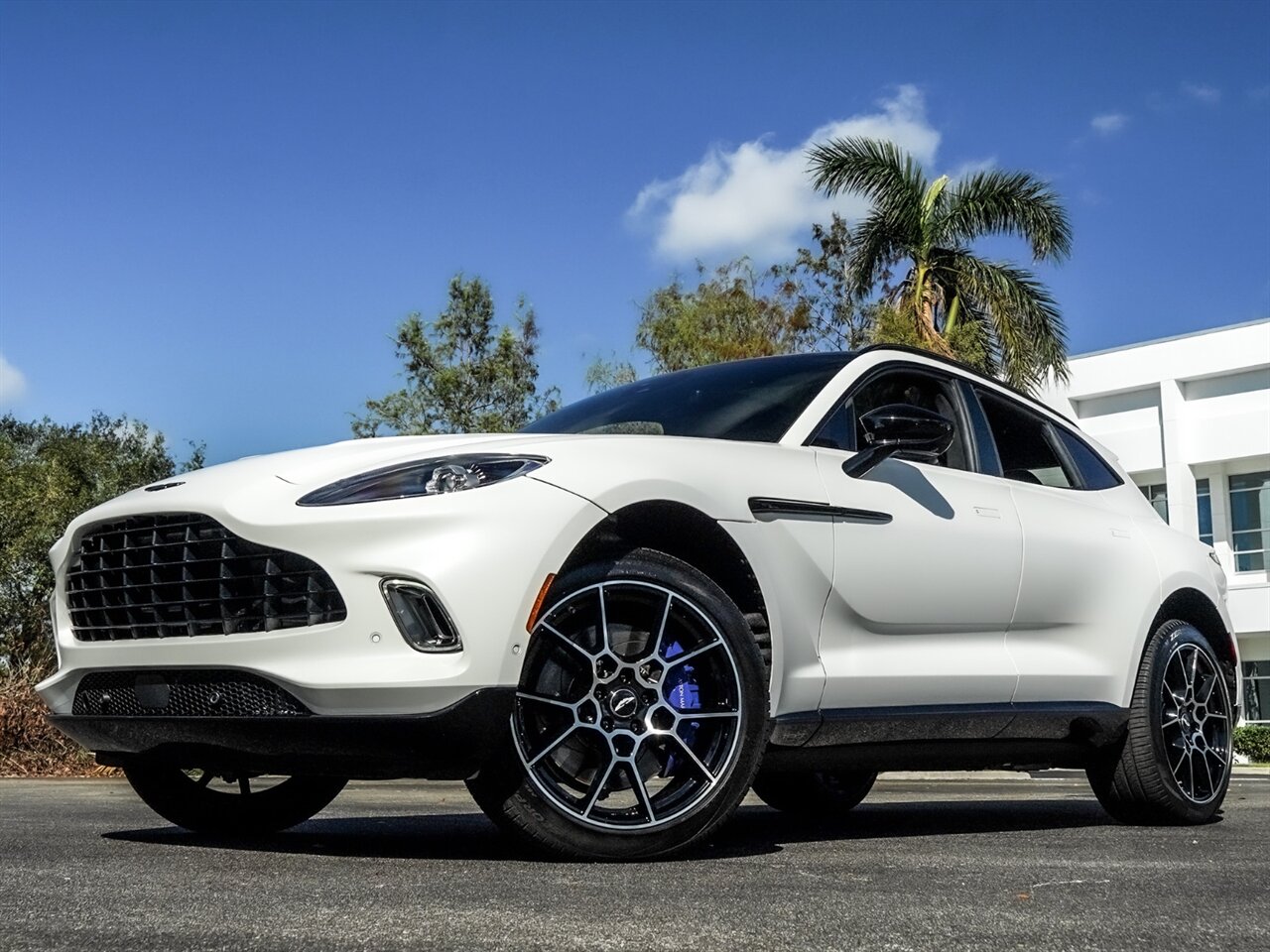 2021 Aston Martin DBX   - Photo 11 - Bonita Springs, FL 34134